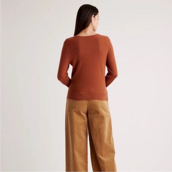 Quince Mongolian Cashmere Crewneck Sweater in Chestnut Women’s Size Small - Picture 2 of 8